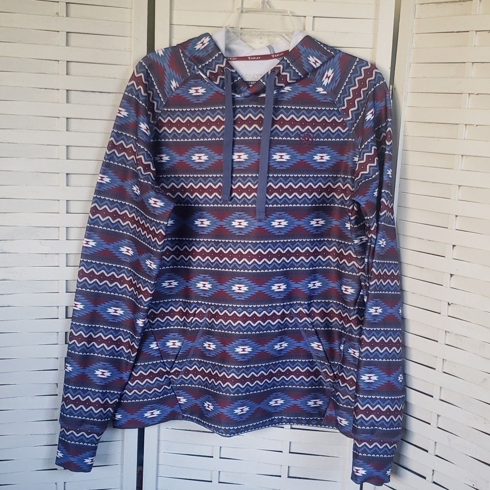 Ariat blue and burgundy pull over woman hoodie with front pockets size L